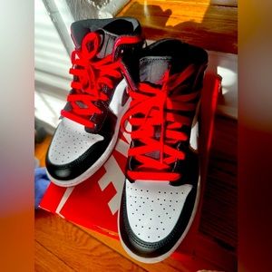 Jorden high top sneakers size 6